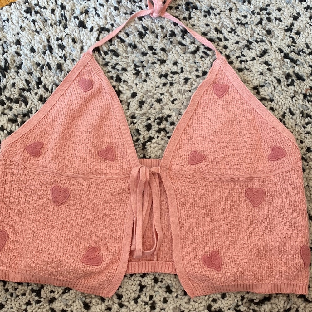 Social tourist halter top